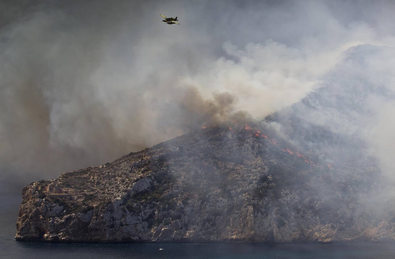 Fotos del incendio de la Granadella, en Xàbia y Benitatxell