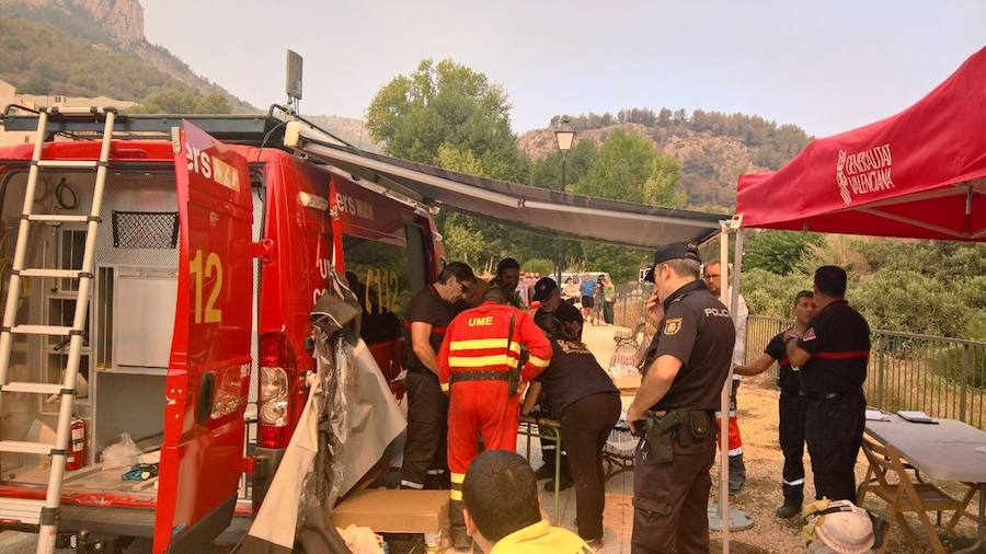 Fotos del incendio forestal en Bolulla