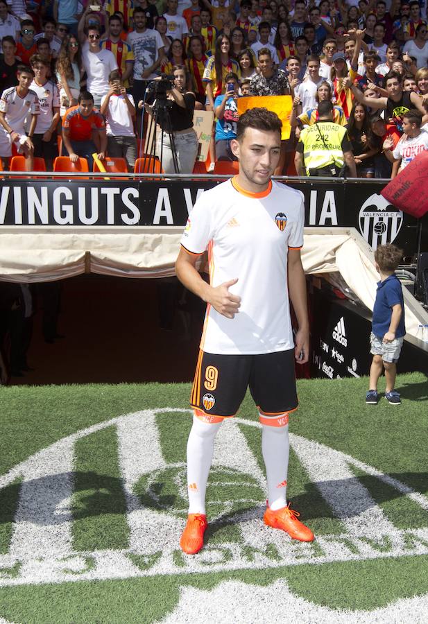 Presentación de Munir, nuevo jugador del Valencia CF