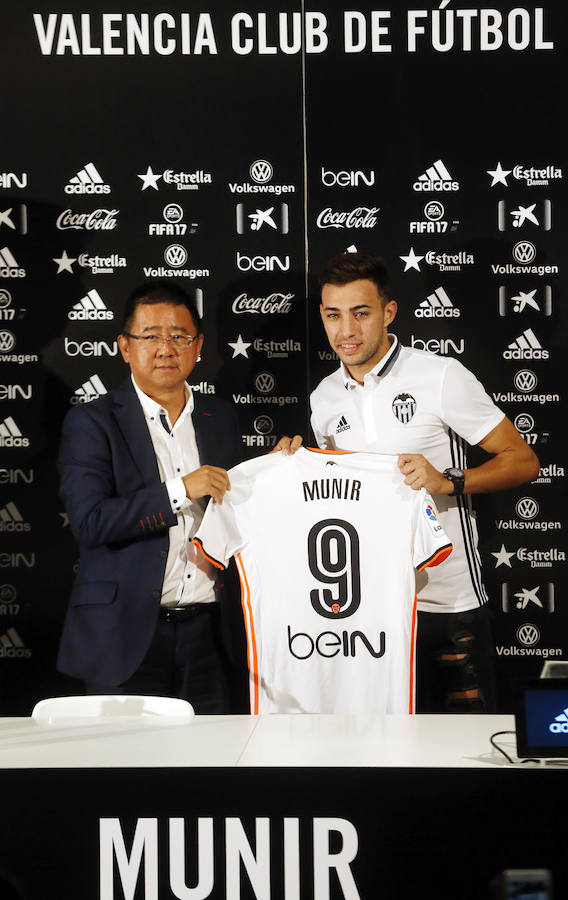 Presentación de Munir, nuevo jugador del Valencia CF