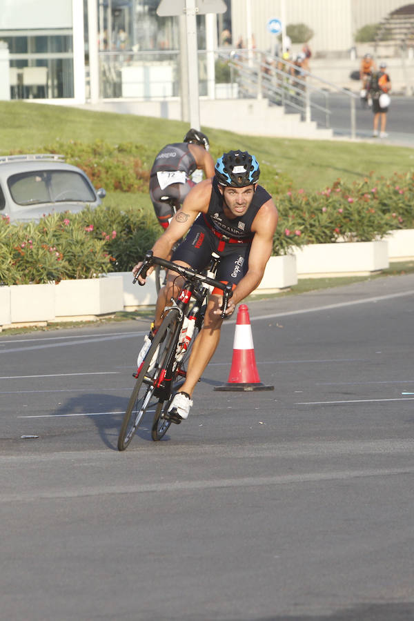 Fotos del triatlón en la Marina Real (domingo 11 de septiembre)