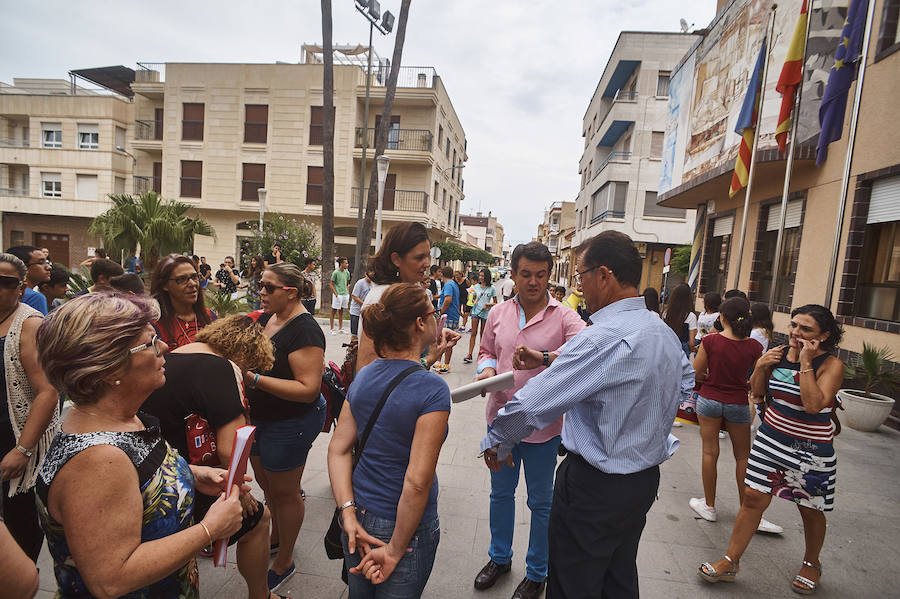 Protesta por el trasnporte escolar en Benejúzar