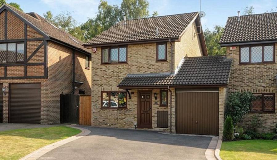 Fotos de la casa de Harry Potter, a la venta por medio millón de euros