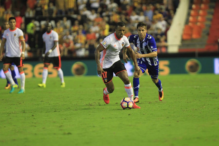 Las fotos de la victoria del Valencia ante el Alavés por 2-1