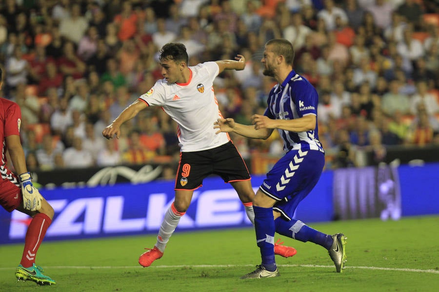 Las fotos de la victoria del Valencia ante el Alavés por 2-1