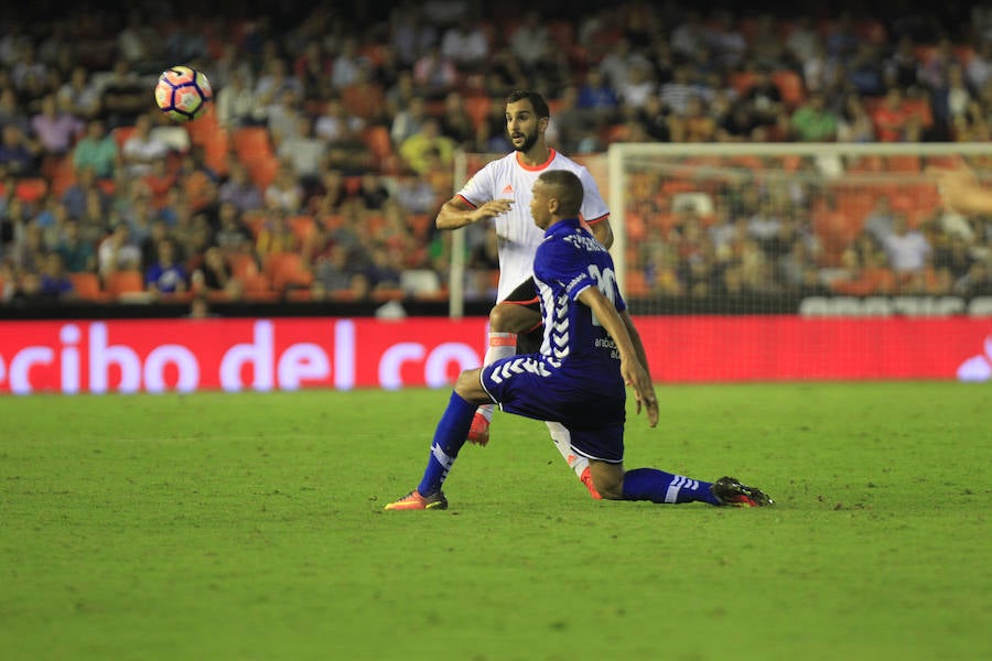 Las fotos de la victoria del Valencia ante el Alavés por 2-1