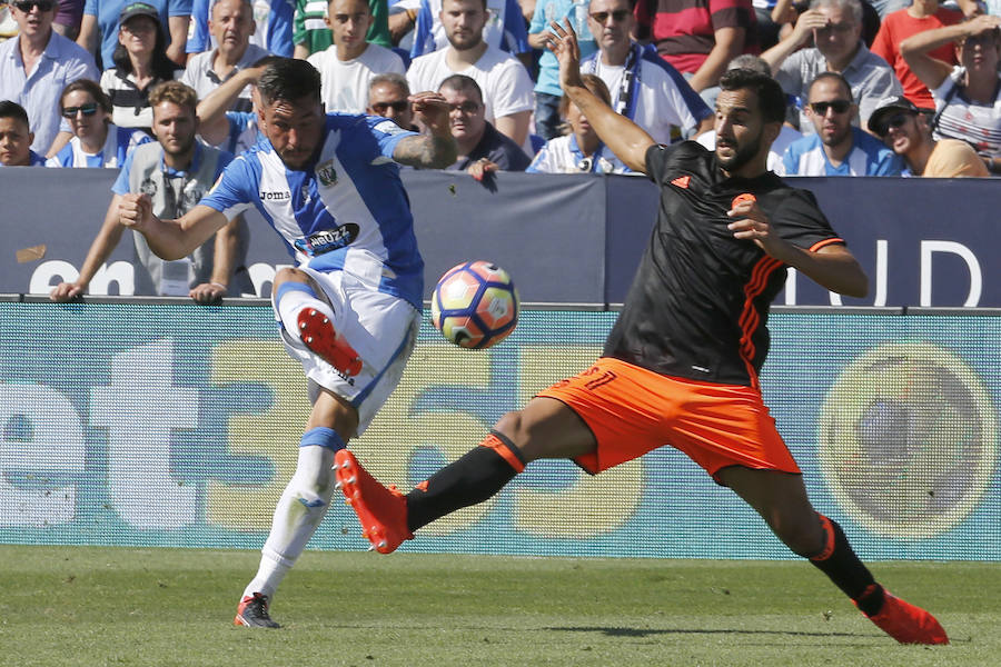 Las fotos de la victoria del Valencia en Butarque ante el Leganés (1-2)