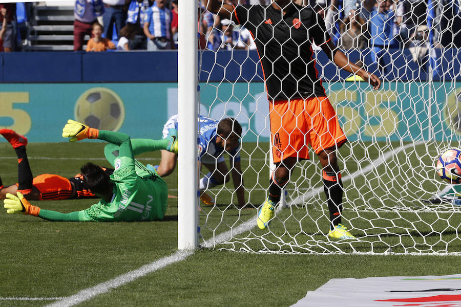 Las fotos de la victoria del Valencia en Butarque ante el Leganés (1-2)