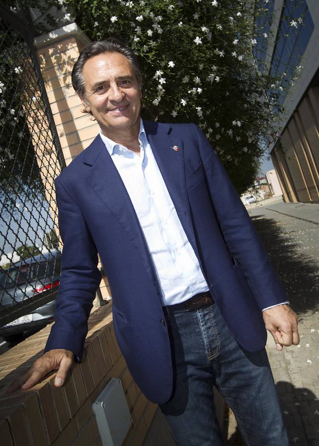 Las imágenes de la entrevista a Cesare Prandelli en Las Provincias
