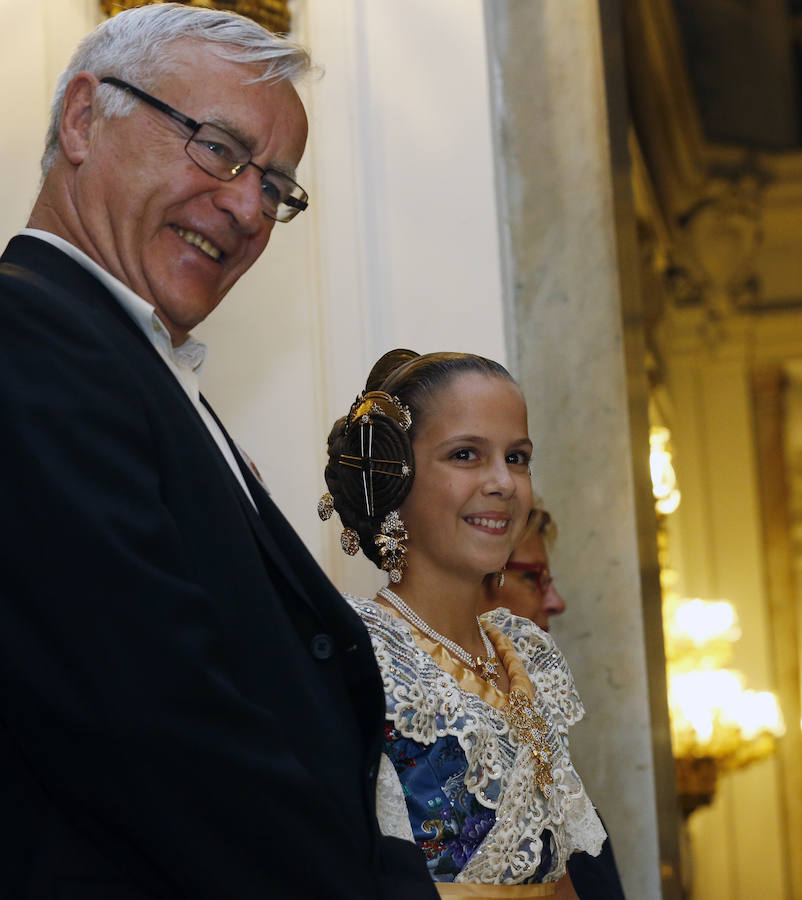 Fotos de la proclamación de Raquel Alario y Clara Parejo como falleras mayores de Valencia 2017