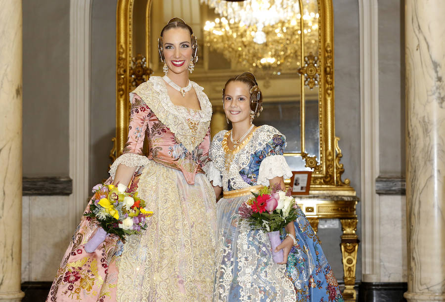 Fotos de la proclamación de Raquel Alario y Clara Parejo como falleras mayores de Valencia 2017