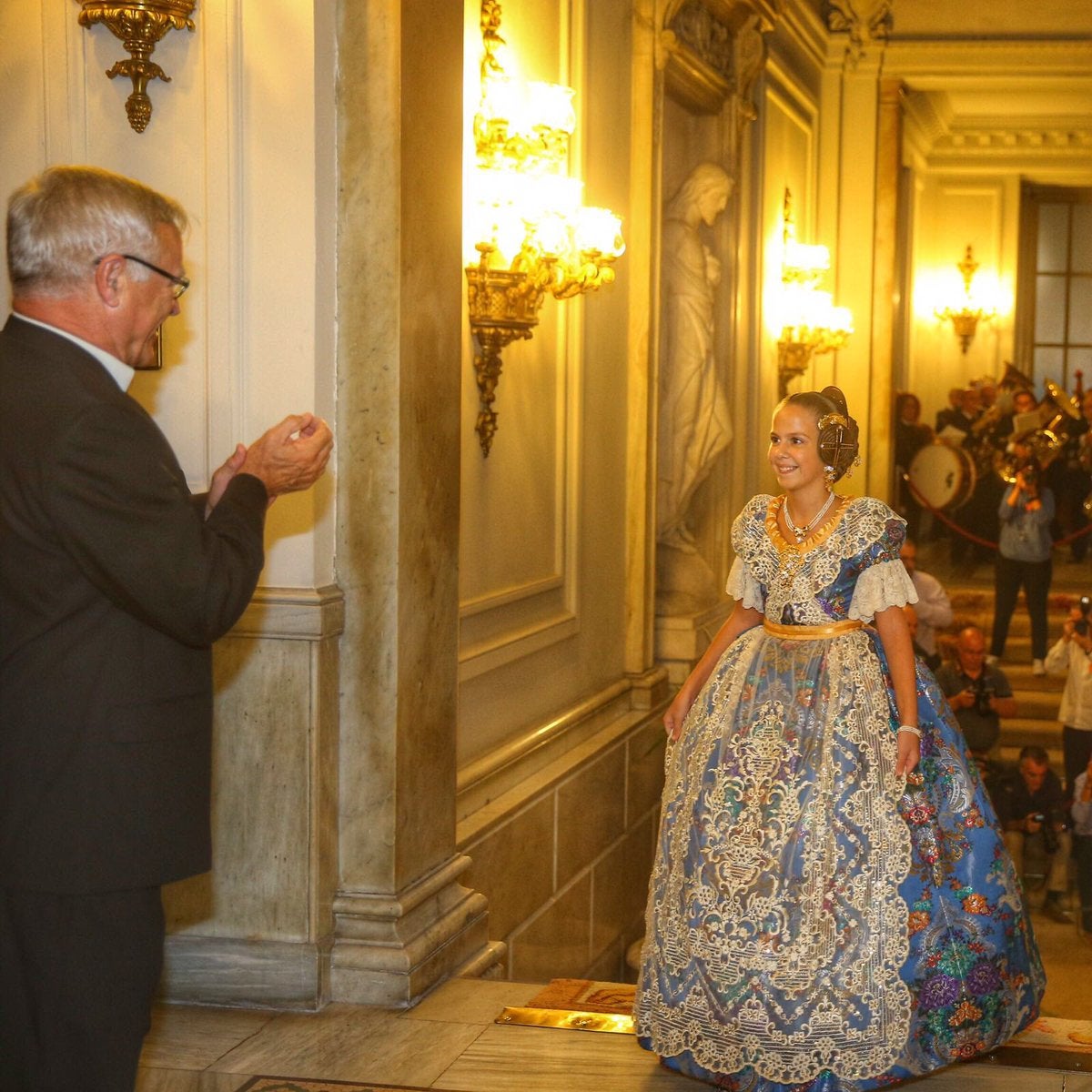 Fotos de la proclamación de Raquel Alario y Clara Parejo como falleras mayores de Valencia 2017