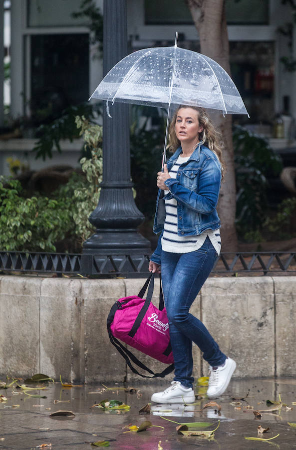 La lluvia hace acto de presencia en Alicante