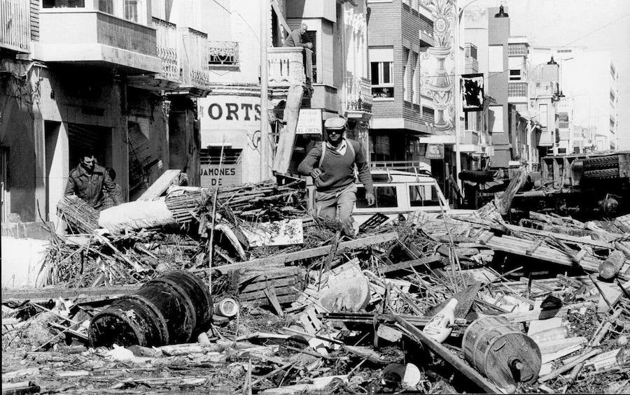 Fotos de la pantanada de Tous de 1982