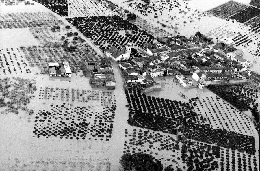 Fotos de la pantanada de Tous de 1982