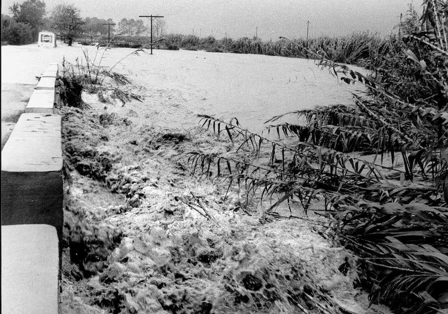 Fotos de la pantanada de Tous de 1982