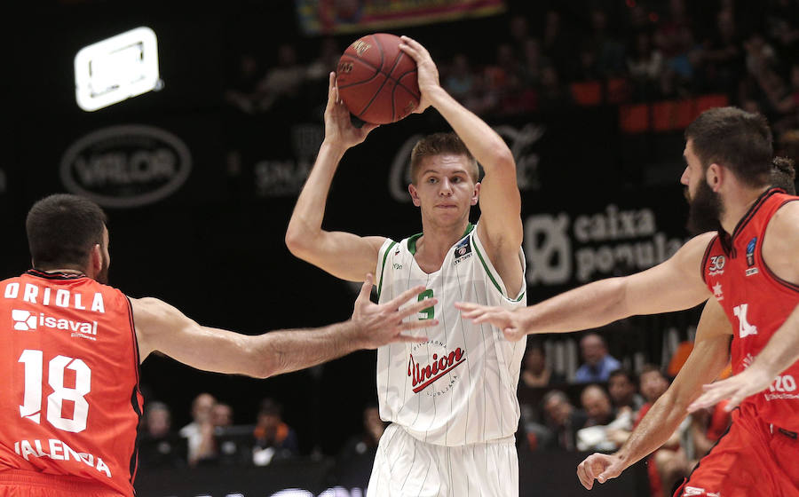 Las imágenes del encuentro entre el Valencia Basket y el Union Olimpija