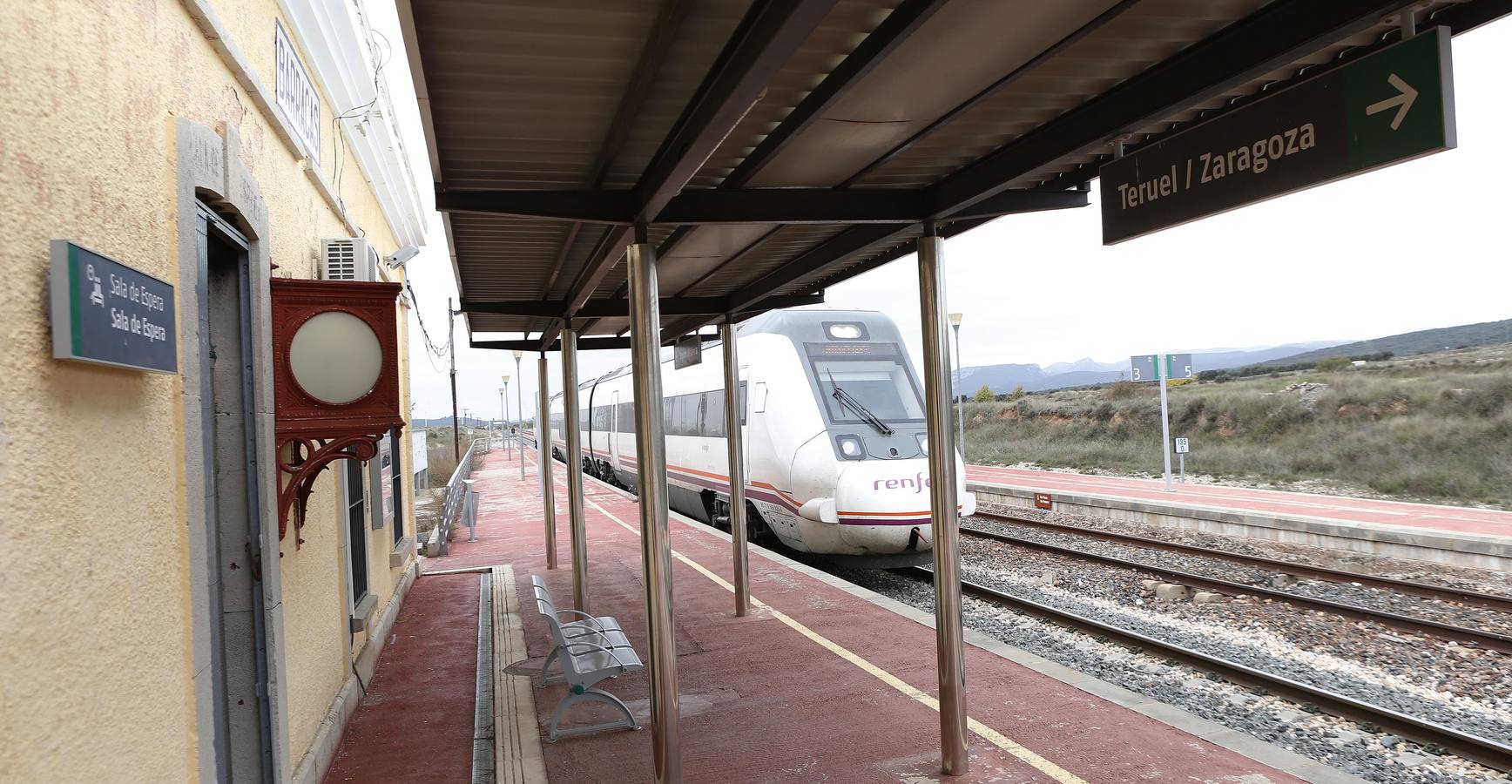 Fotos de la línea de tren Valencia-Zaragoza