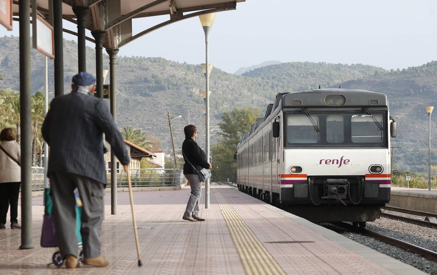 Fotos de la línea de tren Valencia-Zaragoza