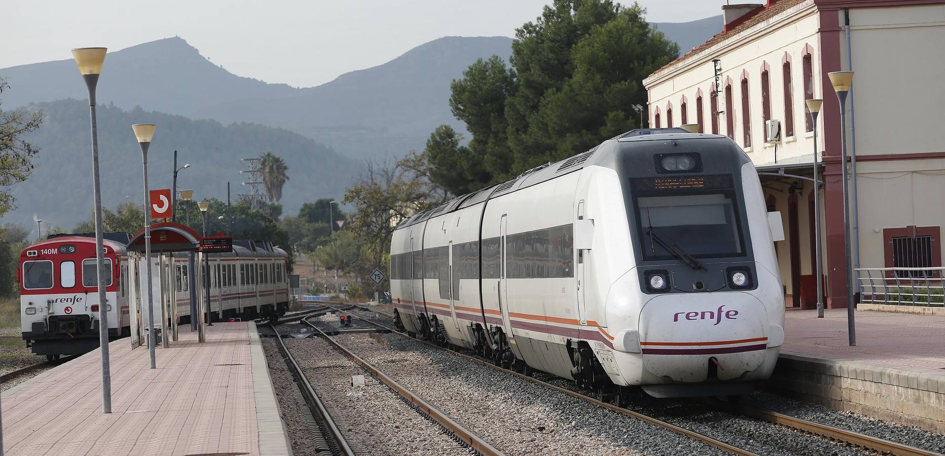 Fotos de la línea de tren Valencia-Zaragoza