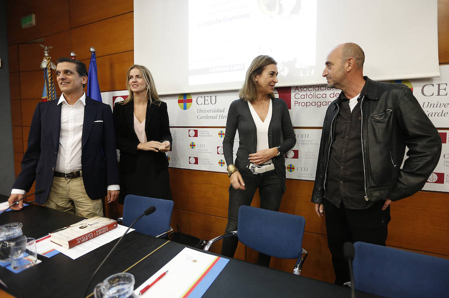 Fotos del Aula LAS PROVINCIAS con Carmen Posadas