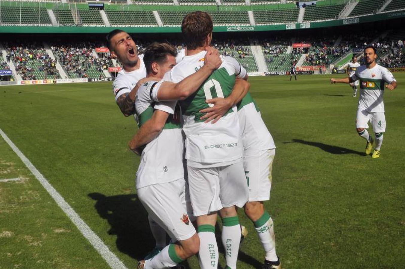 Las mejores imágenes del Elche - Valladolid (2-0)