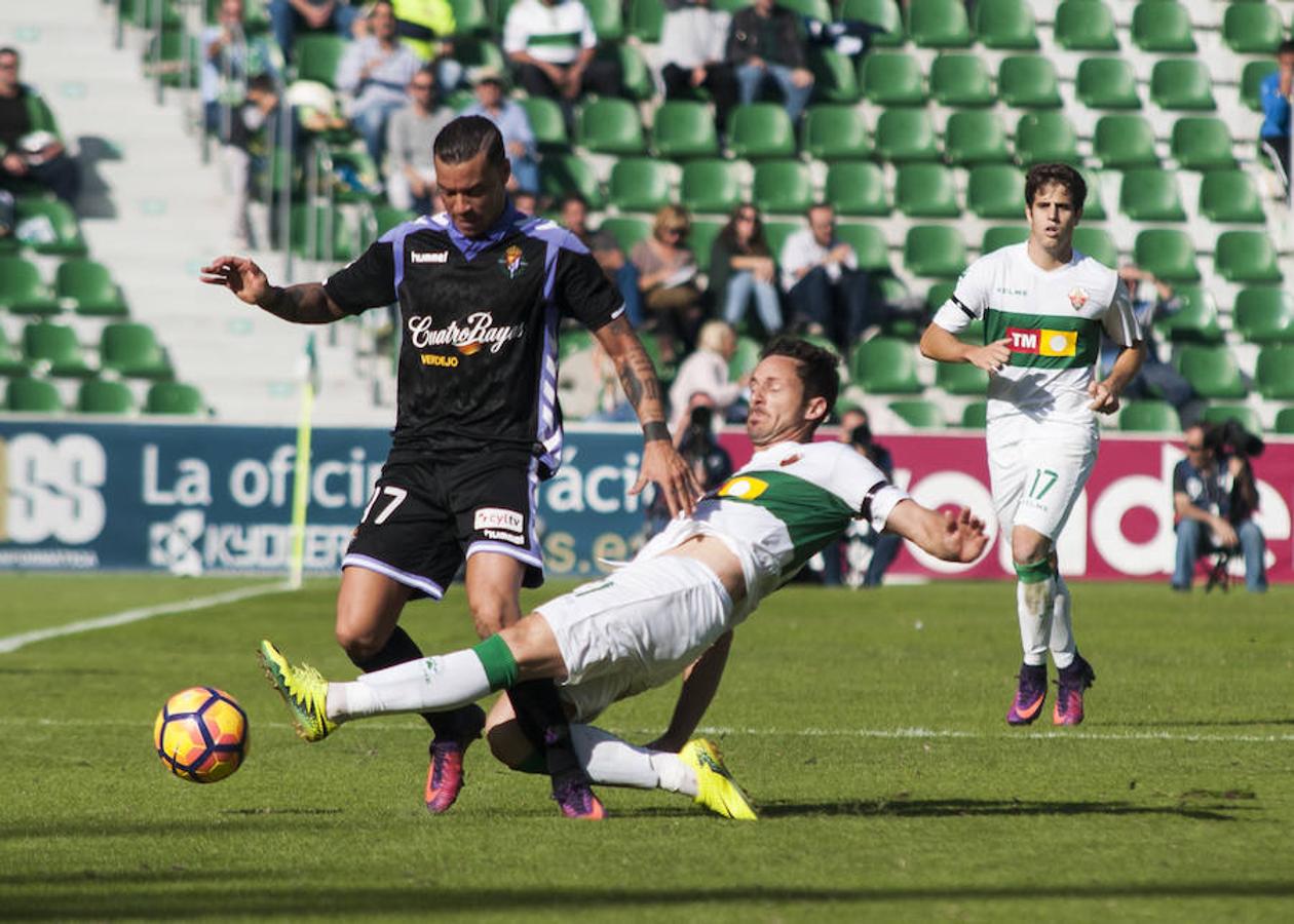 Las mejores imágenes del Elche - Valladolid (2-0)