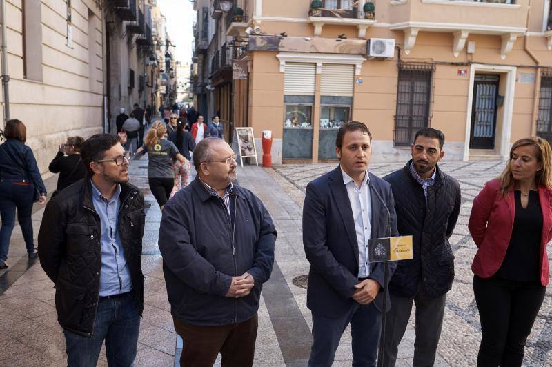 Comercio combina compras y turismo en la calle Mayor