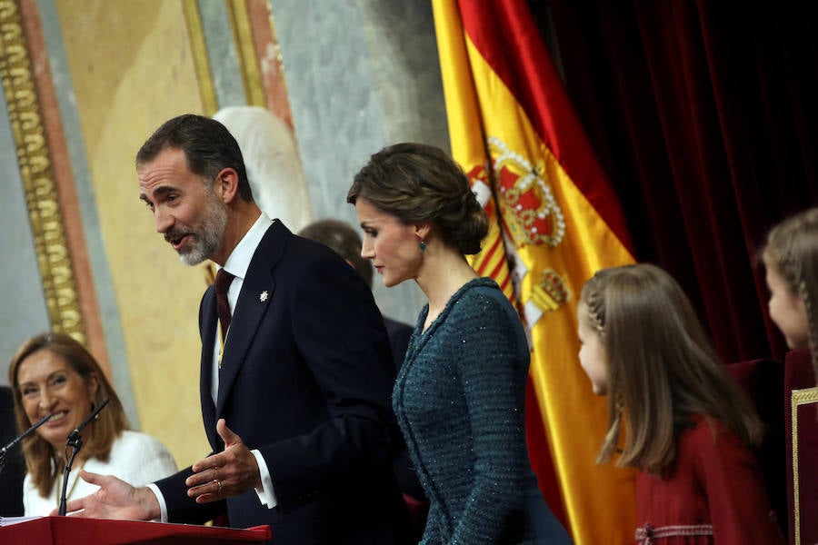 Fotos de Leonor y Sofía, protagonistas en el Congreso