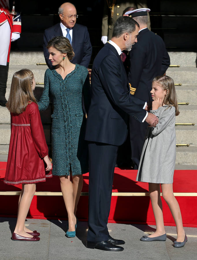 Fotos de Leonor y Sofía, protagonistas en el Congreso