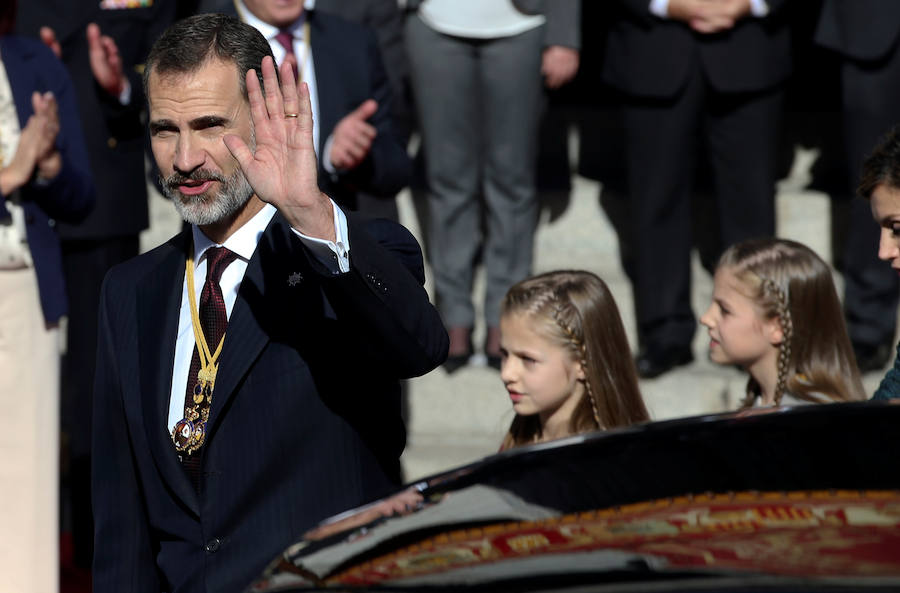 Fotos de Leonor y Sofía, protagonistas en el Congreso