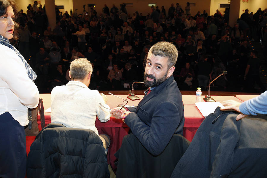 Fotos de la asamblea de los presidentes de fallas