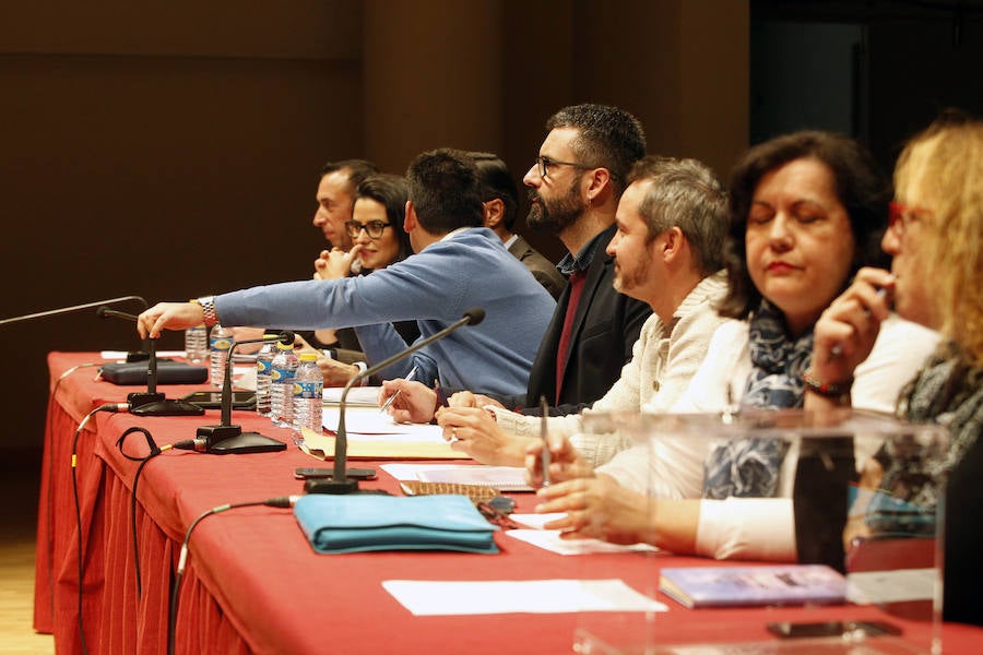 Fotos de la asamblea de los presidentes de fallas