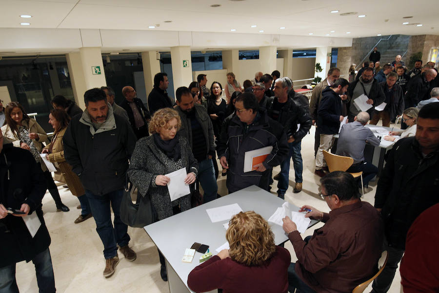 Fotos de la asamblea de los presidentes de fallas