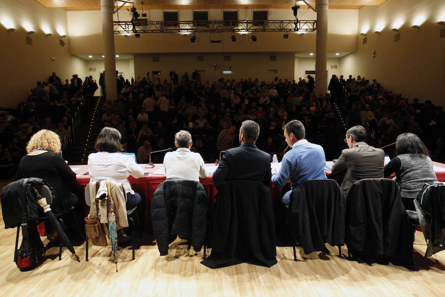 Fotos de la asamblea de los presidentes de fallas