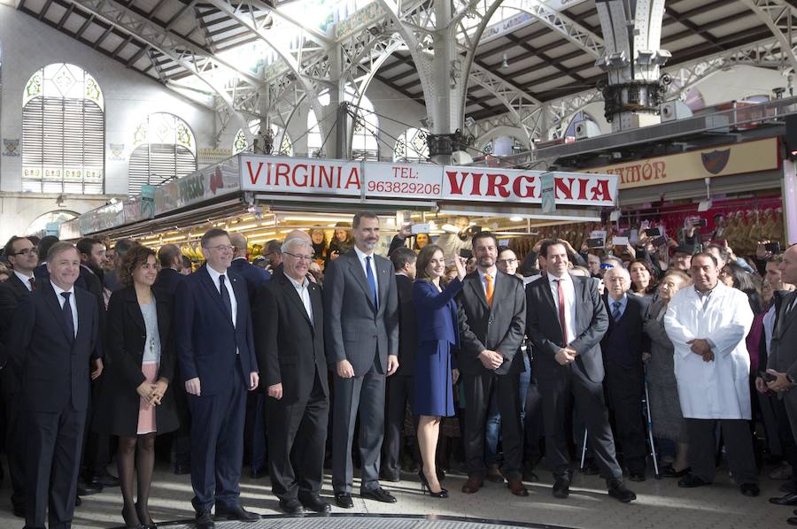 Fotos de la visita de los Reyes al Mercado Central de Valencia