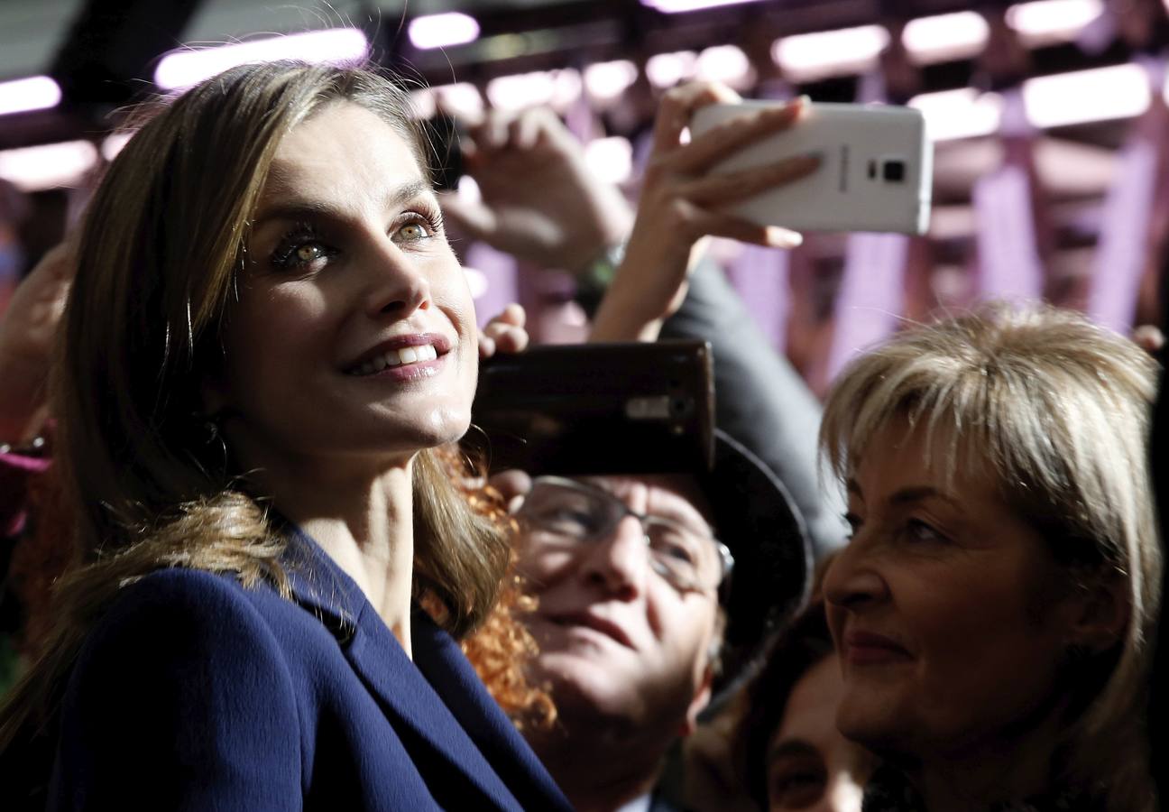 Fotos de la visita de los Reyes al Mercado Central de Valencia