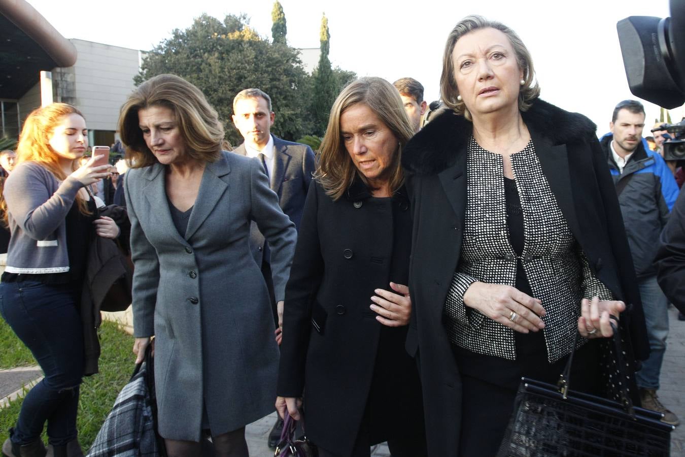 Fotos del funeral de Rita Barberá en el Tanatorio de Valencia