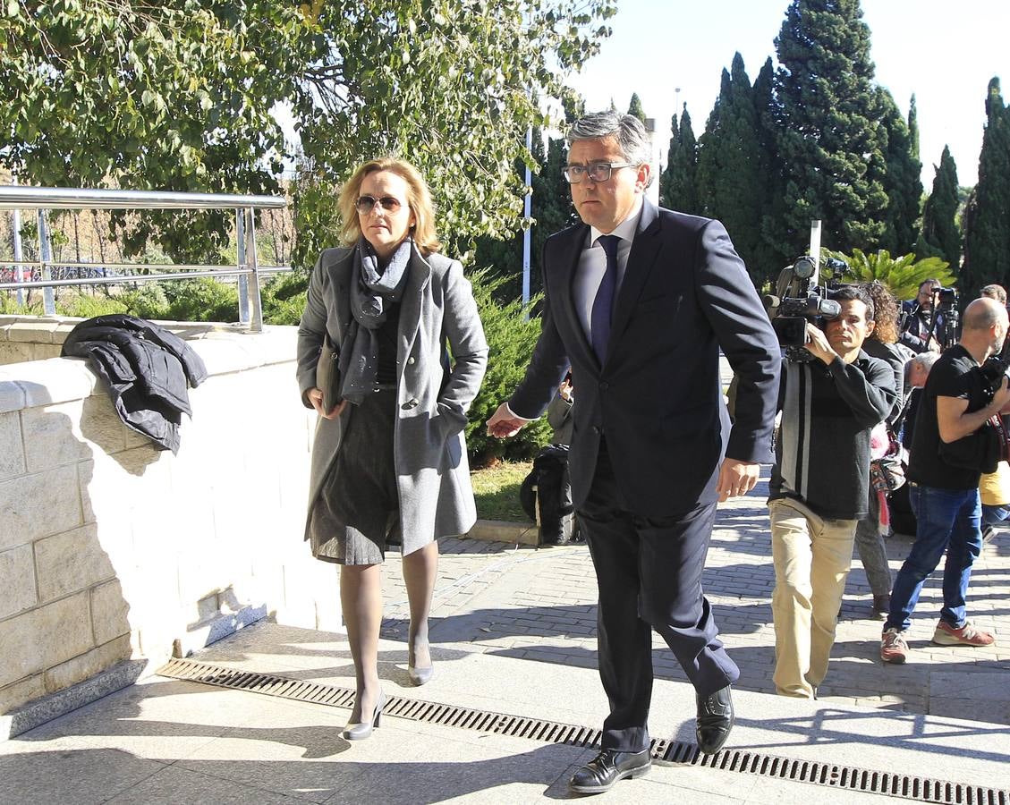 Fotos del funeral de Rita Barberá en el Tanatorio de Valencia