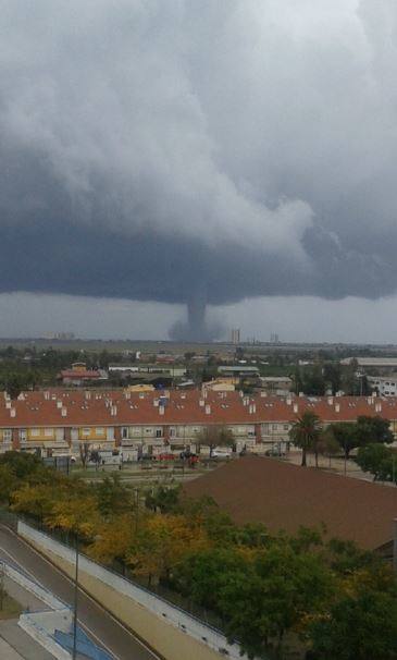 Fotos del tornado que se ha formado frente a Sueca y El Perelló
