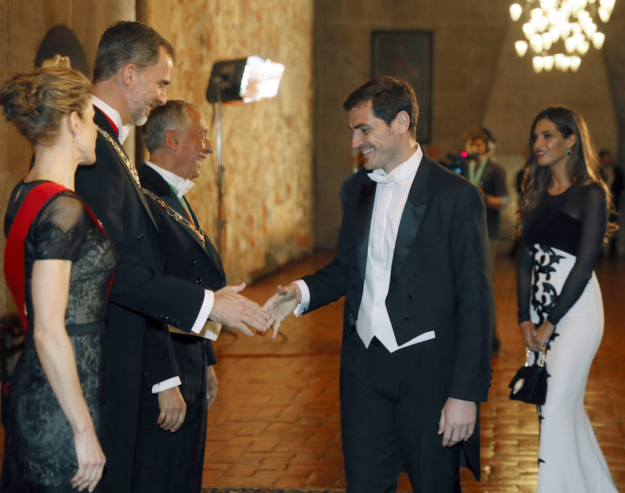 Fotos de Iker Casillas y Sara Carbonero con los Reyes en Portugal