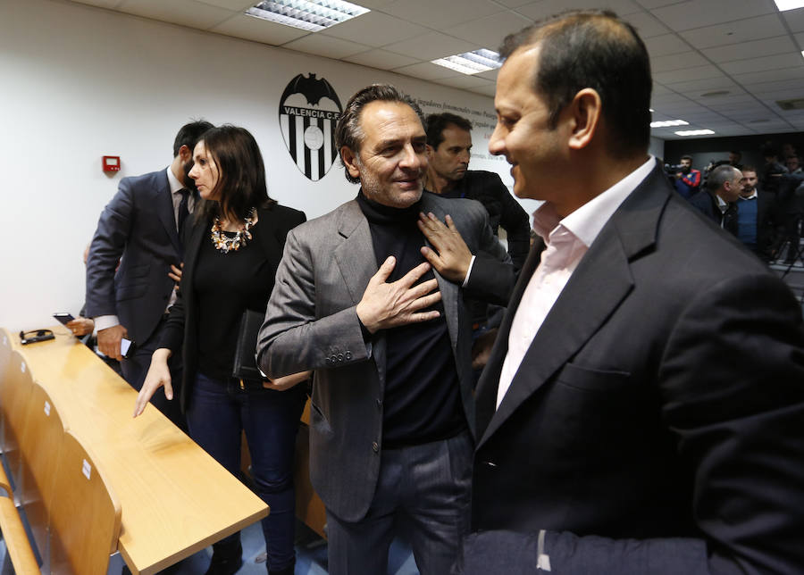 Imágenes de la rueda de prensa de Layhoon y Prandelli