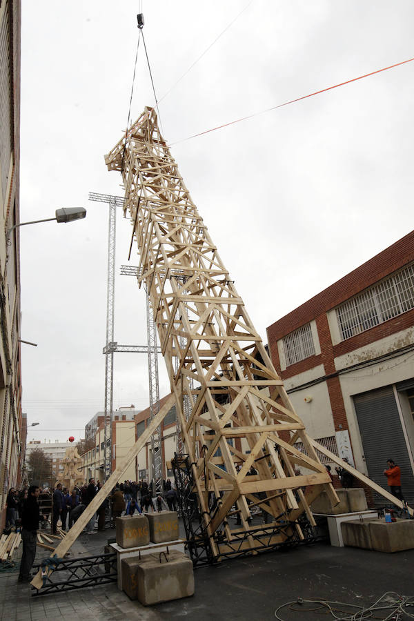 Fotos de la planta de prueba de la falla del ayuntamiento en Ciutat Fallera