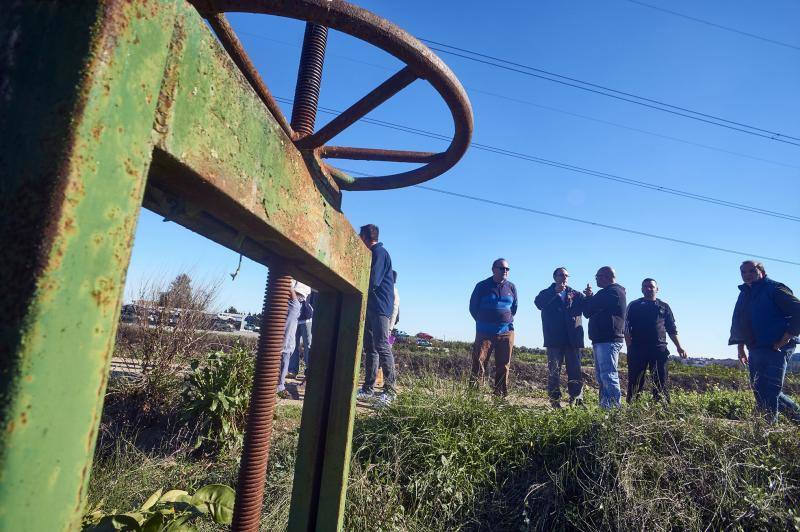 Vecinos muestran los daños del temporal en Molins