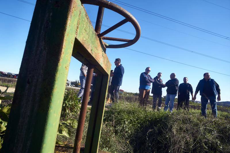 Vecinos muestran los daños del temporal en Molins