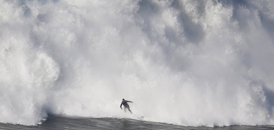 Fotos de Nazare, el mejor lugar del mundo para surfear