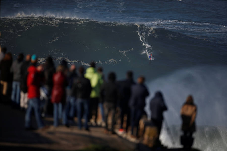 Fotos de Nazare, el mejor lugar del mundo para surfear
