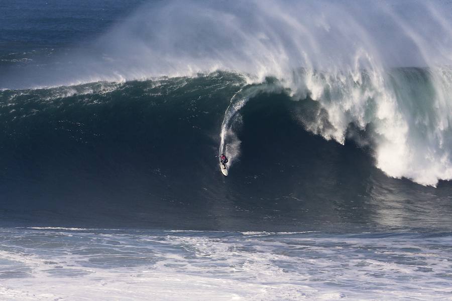 Fotos de Nazare, el mejor lugar del mundo para surfear