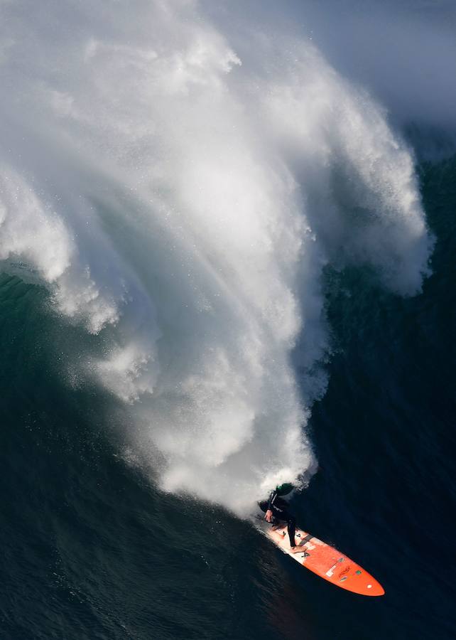 Fotos de Nazare, el mejor lugar del mundo para surfear