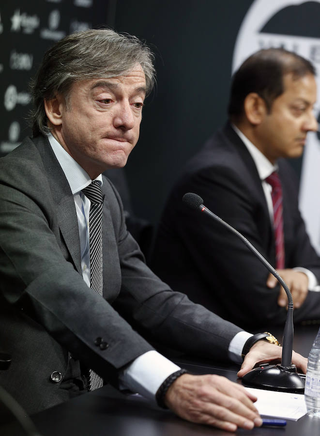 Fotos de la rueda de prensa de García Pitarch y Murthy tras la dimisión de Prandelli